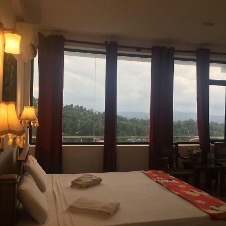 Pure Nature Hotel Kandy Exterior foto