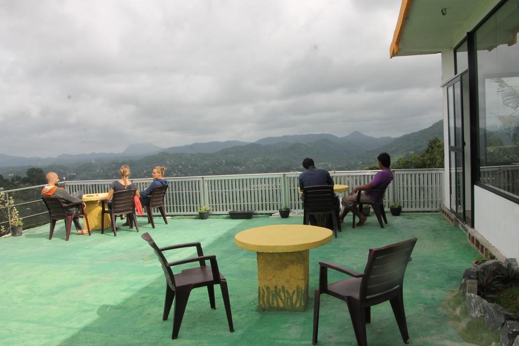 Pure Nature Hotel Kandy Exterior foto