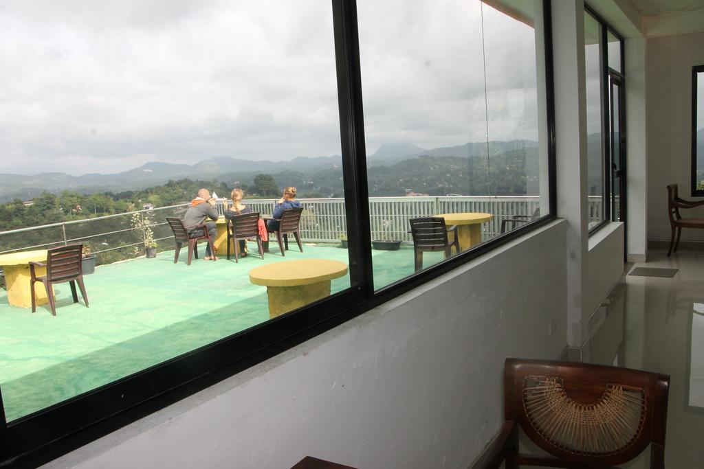 Pure Nature Hotel Kandy Exterior foto