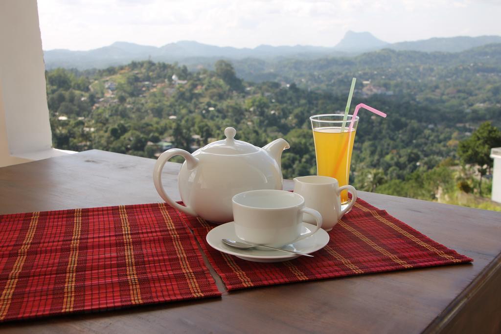 Pure Nature Hotel Kandy Exterior foto