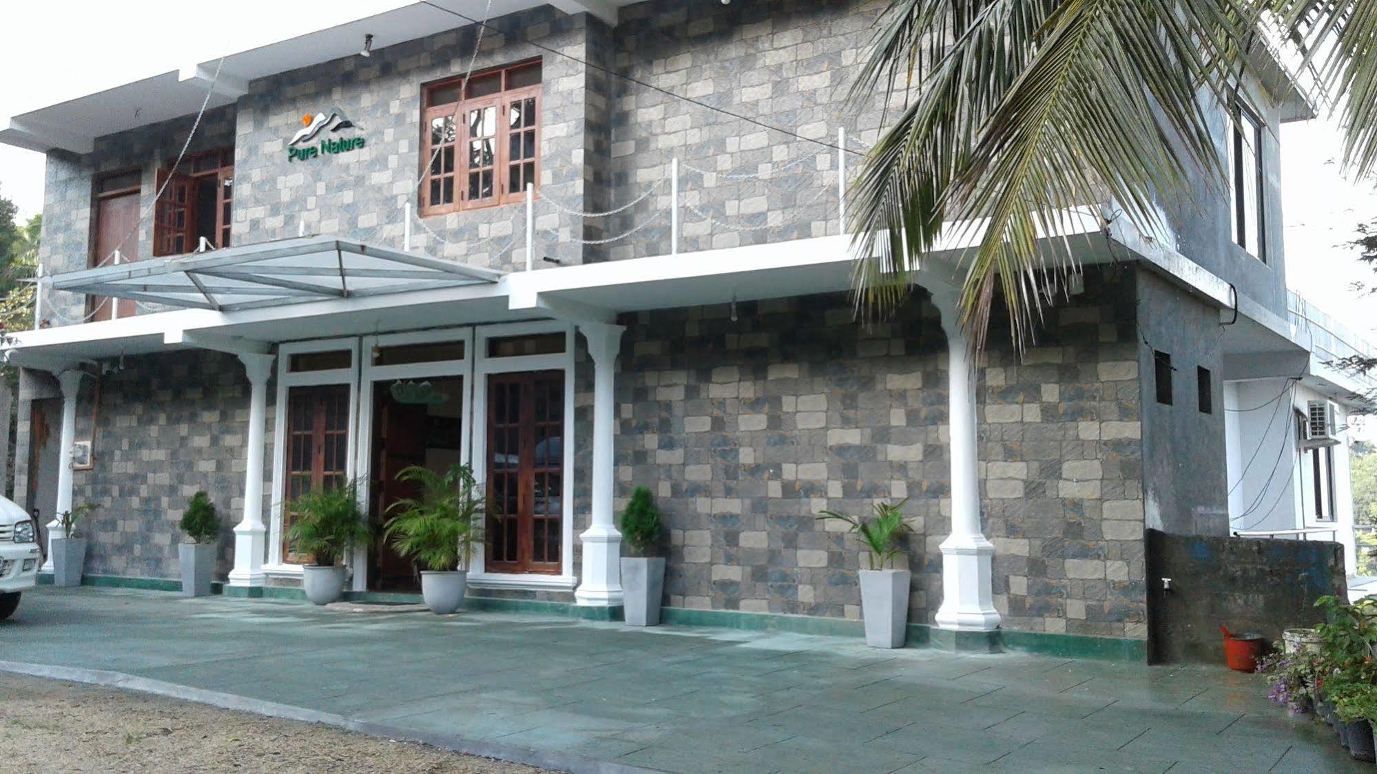 Pure Nature Hotel Kandy Exterior foto