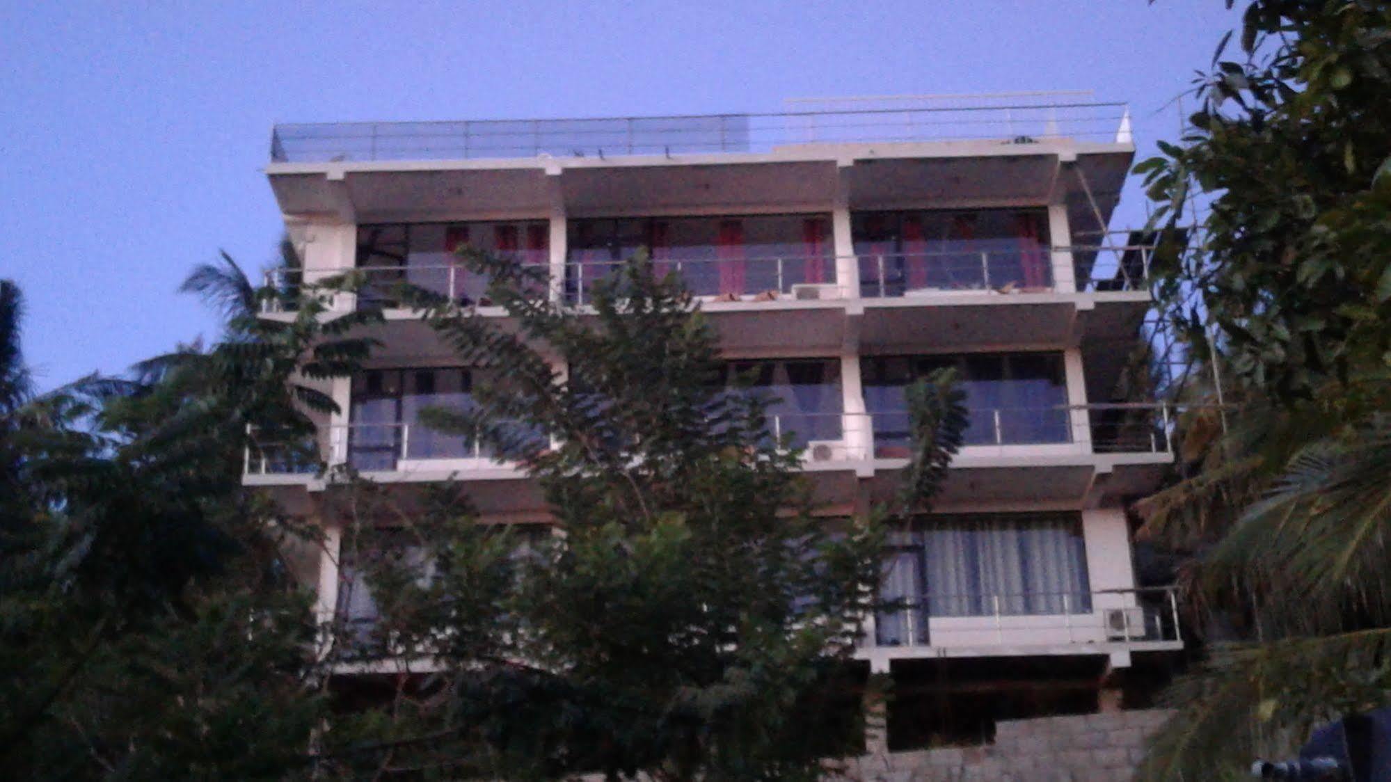 Pure Nature Hotel Kandy Exterior foto
